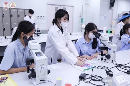 สำนักวิชาแพทยศาสตร์ มฟล. จัดกิจกรรม “เปิดรั้วโรงเรียนแพทย์แม่ฟ้าหลวง 2568” จุดประกายแรงบันดาลใจสู่วิชาชีพแพทย์