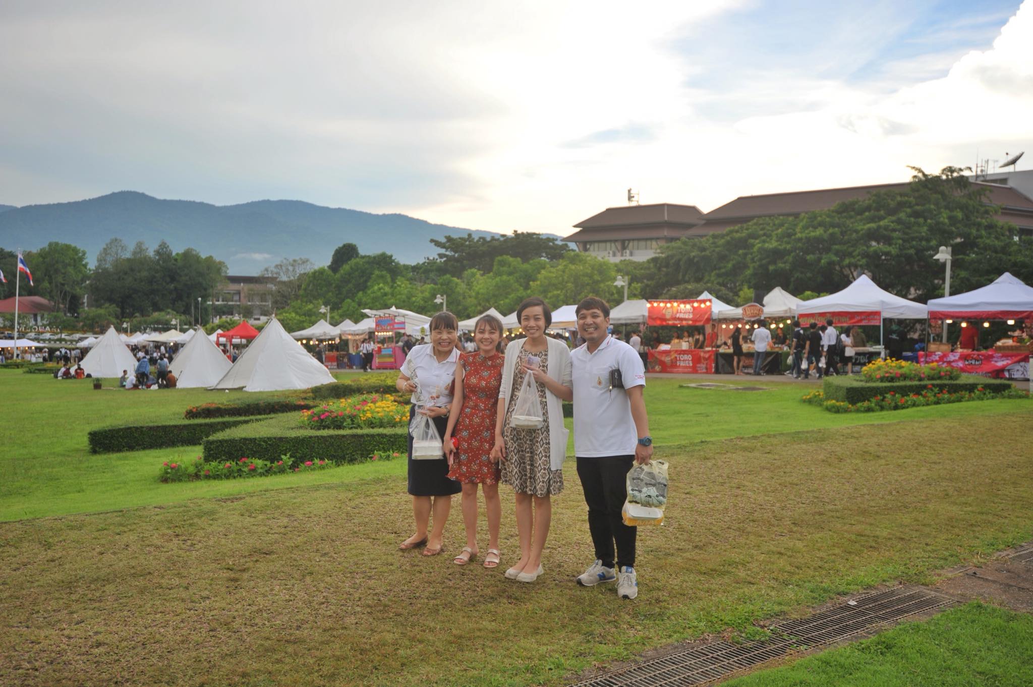 MFU News : 42650902_1913690728724202_7127716991871221760_o.jpg