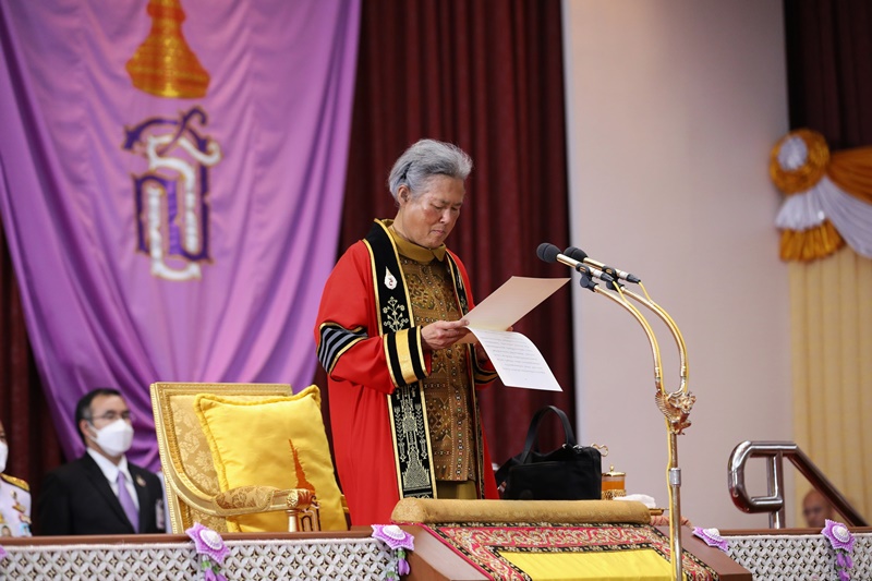  สมเด็จพระกนิษฐาธิราชเจ้าฯ พระราชทานปริญญาบัตร มฟล. รุ่นที่ 22 พร้อมทรงประกอบพิธีเททองหล่อพระรูป มหาวิทยาลัยทูลเกล้าฯ ถวายของที่ระลึก 